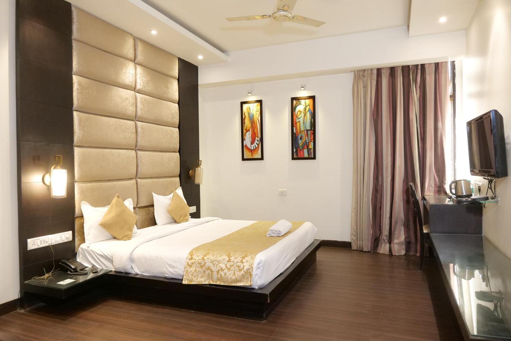 Hotel Anand Castle Kashipur Eksteriør bilde